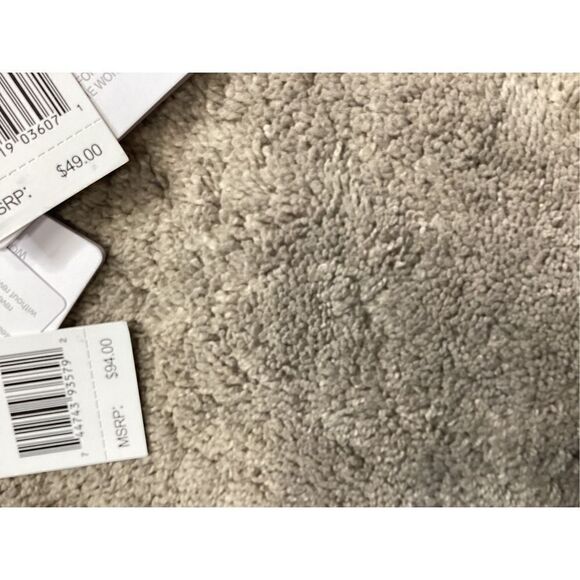 New. La Blanca Blue ruched V-neck underwire tankini set. Mixed sizes. 8-top/6-bo - Picture 10 of 10